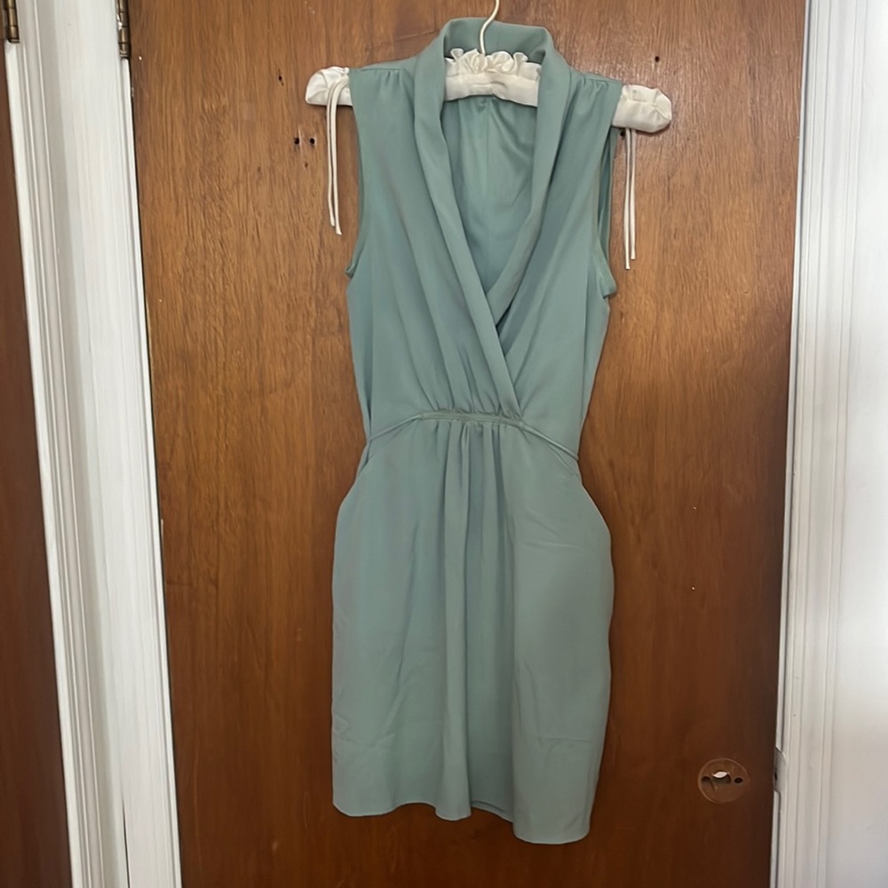 Hailey lyn size XS flattering dress